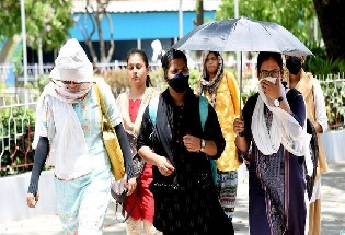 Weather Update : राजस्थान के कई क्षेत्रों में भीषण गर्मी, लू की चेतावनी, बाड़मेर में पारा 46