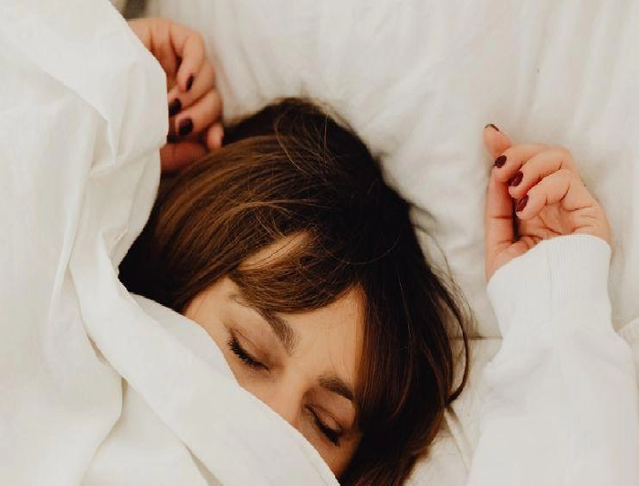 Vastu Astro Tips : रात में नहीं आती है नींद तो इसके हैं 3 वास्तु और 3 ज्योतिष कारण और उपाय