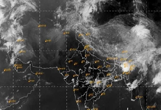 Weather Updates: यूपी, बिहार और दिल्ली में भीषण गर्मी, कुछ राज्यों में होगी वर्षा